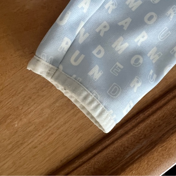 Under Armour Cold Gear Girls Yth Large Hooded Sweatshirt, pale blue UA letters - Picture 7 of 8